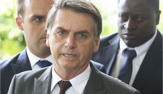 Imagem de Vídeo: Bolsonaro é recebido com vaias de estudantes na chegada ao Cimatec, em Salvador