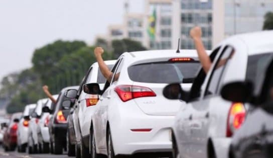 Imagem de Em mobilização nacional, motoristas de aplicativo fazem protesto e pedem reajuste no valor das corridas