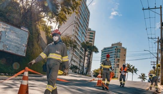 Imagem de Coelba retira postes de circuito do carnaval e instala rede elétrica subterrânea 