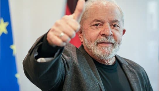 Imagem de Paraná Pesquisas: Lula lidera em todos os cenários do primeiro turno e venceria eventual segundo turno contra Bolsonaro