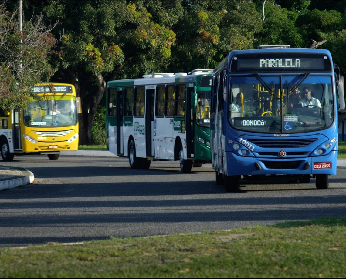 Linhas de ônibus sofrem alteração de embarque e desembarque no Lucaia, em Salvador; veja lista das mudanças 