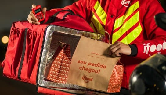 Imagem de Será que tava quente? Cliente pede lanche por aplicativo, mas pedido chega oito dias depois; entenda o caso