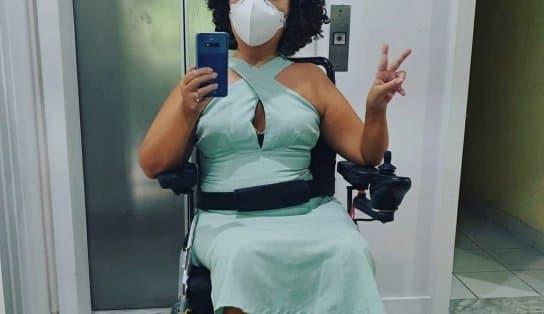 Imagem de Baiana denuncia extravio de cadeiras de rodas em voo: "extensão do meu corpo"