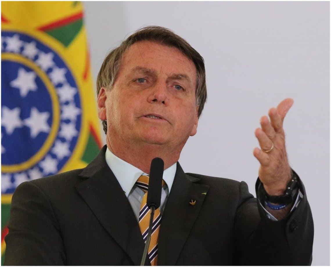 Bolsonaro é considerado ruim ou péssimo por mais da metade dos brasileiros, aponta pesquisa; veja números  