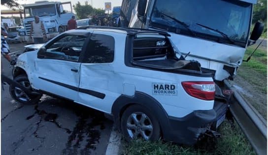 Imagem de São Sebastião de Passé: engavetamento com seis veículos deixa trânsito intenso na BR-324