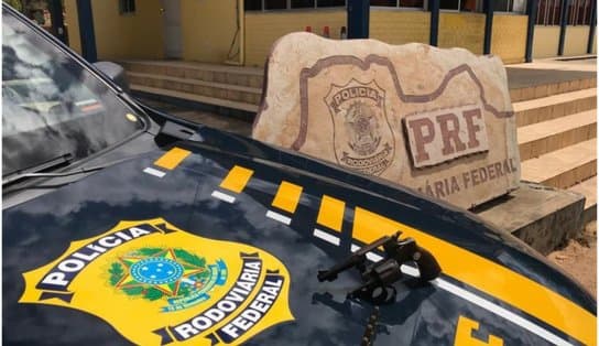 Imagem de Passageiro é flagrado com arma e munições em ônibus na BR 242 no interior da Bahia 