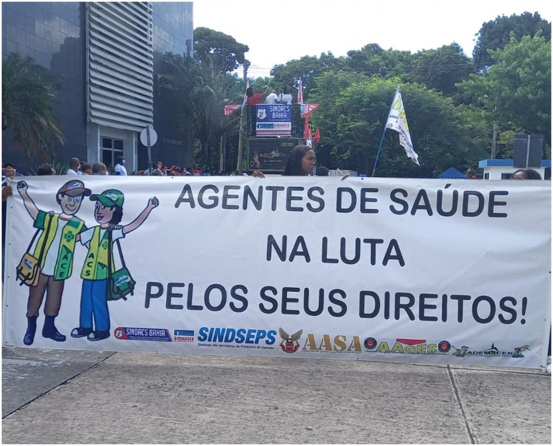 Agentes de Saúde fazem protesto no CAB, em Salvador; cobrança é por plano de carreira da categoria