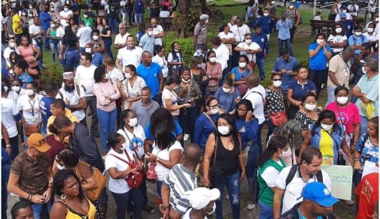 Imagem de Agentes de saúde fazem protesto no Dique do Tororó, em Salvador; cobrança é por plano de carreira e pagamento de piso da categoria