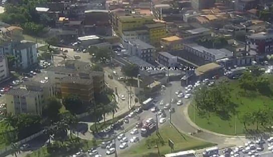 Imagem de Manifestação de rodoviários trava região da Avenida ACM, em Salvador 