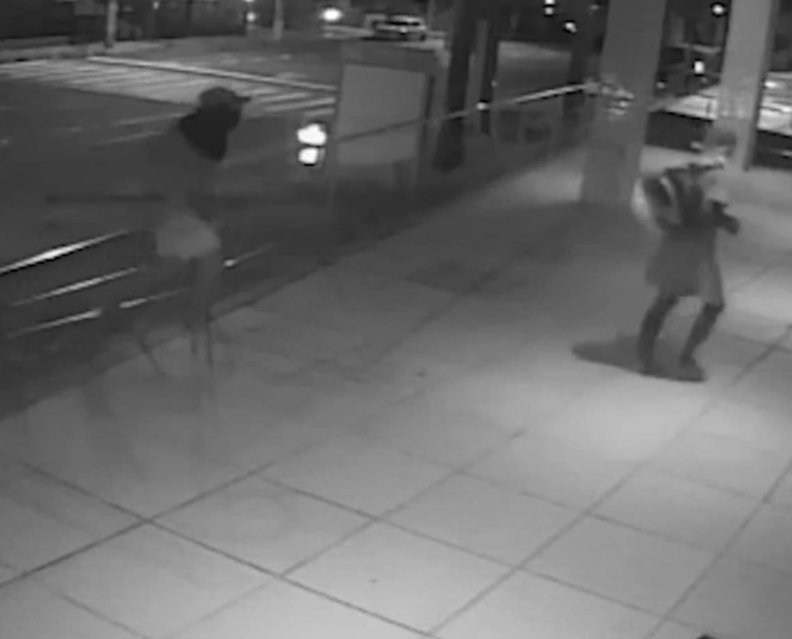 Vídeo mostra ação de bandidos que roubaram tripulação da Gol em hotel de Salvador; assista 