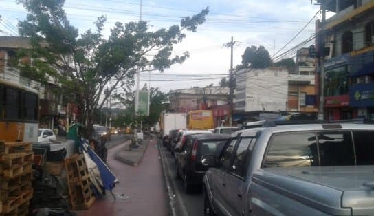 Imagem de Protesto na Av. Suburbana deixa trânsito lento na região de Plataforma; motivação é morte de moradores