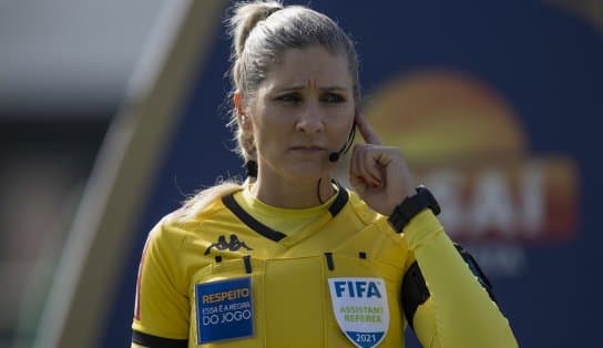 Imagem de Brasileira integra grupo inédito de mulheres que vão estar na arbitragem do Mundial do Catar 