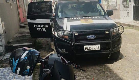 Imagem de Suspeita de tráfico é presa por tentar matar guarda municipal em Ibicuí; filho dele também foi ameaçado