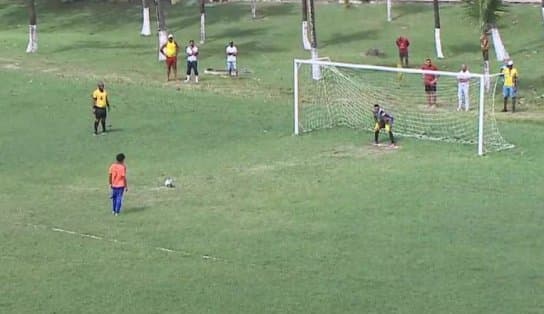 Imagem de Nos pênaltis! Celebridade, time do IAPI, é o primeiro semifinalista da Liga dos Campeões de Futebol de Várzea