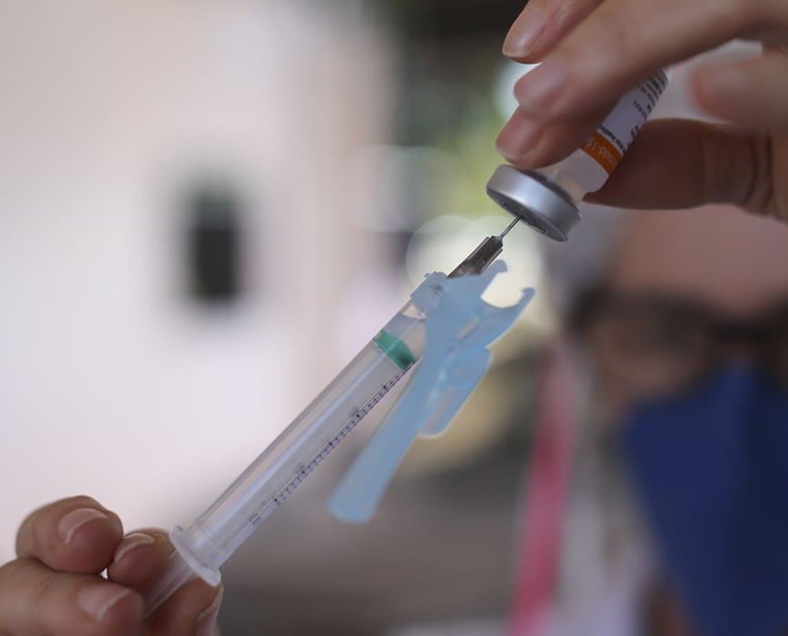 Confira os postos de vacinação contra Covid-19 em Salvador nesta terça-feira