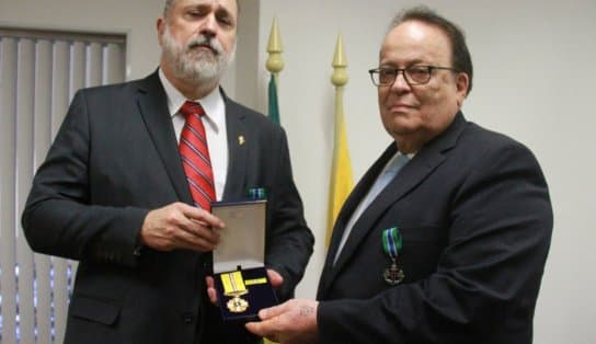 Imagem de Com segurança pública sob pressão, Mandarino recebe Aras na SSP e entrega honraria concedida por Rui Costa