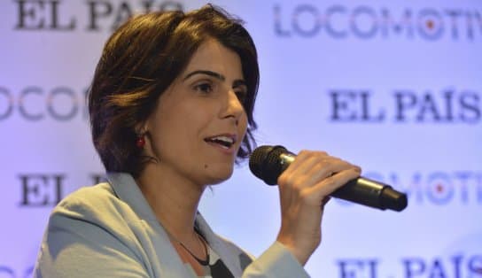 Imagem de Ex-deputada federal, Manuela Davila confirma que não será candidata nas eleições 2022. "esses processos foram duros e violentos para minha família" 