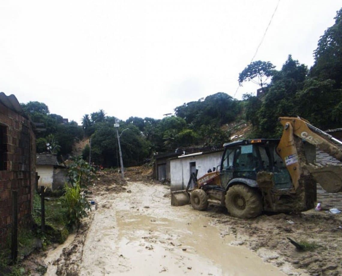 Número de mortos por chuvas em Pernambuco sobe para 120; mais de 7 mil estão desabrigados