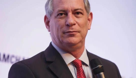 Imagem de Ciro Gomes estará em Salvador para acompanhar celebrações pelo 2 de Julho