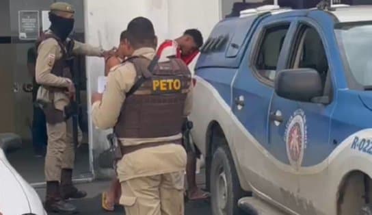 Imagem de Dois ônibus são assaltados no início da manhã desta sexta-feira, em Salvador; dupla é presa por PMs