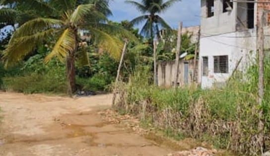 Imagem de  Moradores de Mussurunga reclamam de rua sem asfalto há mais de 20 anos; "quem sofre somos nós"