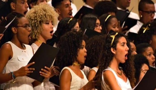 Imagem de Coro Infantil do NEOJIBA estreia neste domingo a ópera “Jeremias Fisher - A História do Menino Peixe”; saiba mais