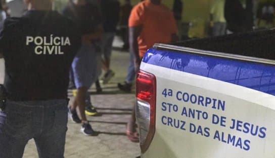 Imagem de Suspeito de chacina que deixou cinco mortos em Cruz das Almas é preso enquanto curtia o São João; relembre crime 