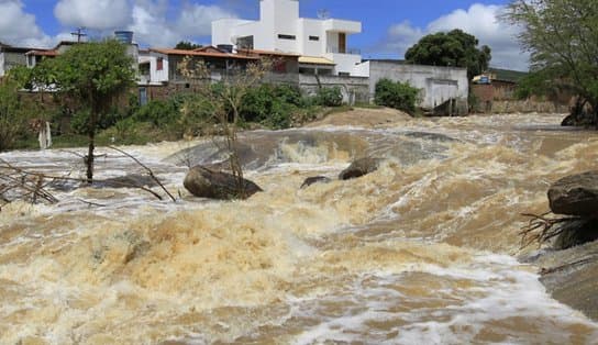 Imagem de Evento discute gestão das águas, monitoramento das enchentes, educação ambiental e sustentabilidade na Bahia