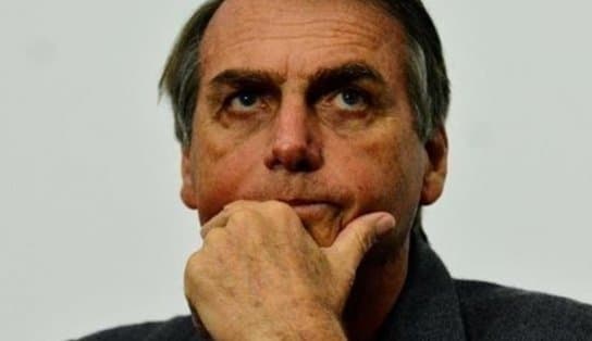 Imagem de Bolsonaro diz orar para que povo “não experimente dores do socialismo”