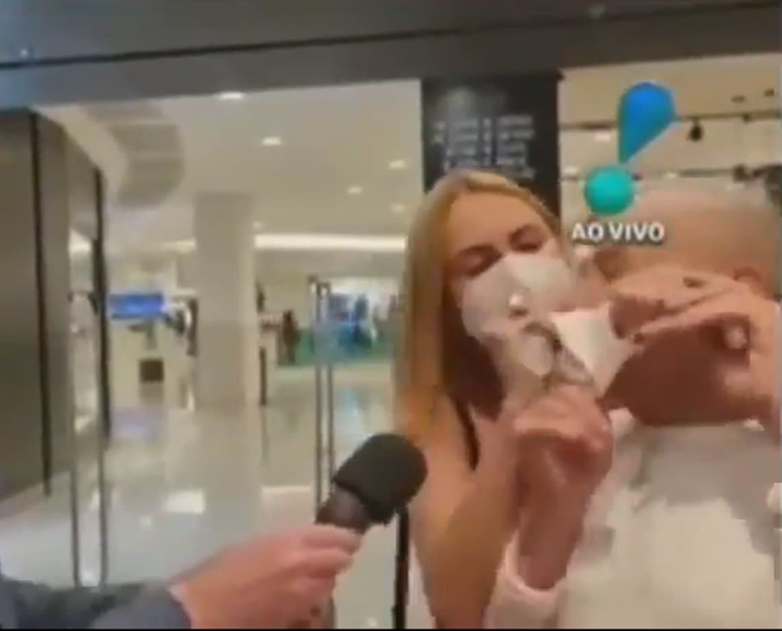 Polêmica! Mulher de Stênio Garcia invade entrevista e obriga ator a colocar máscara; "não pode pegar coronavírus"