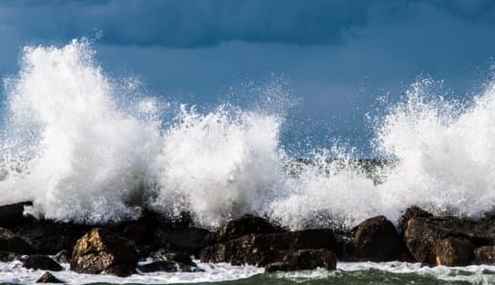 Imagem de Marinha alerta aos baianos que mar não está para banhistas; confira boletim completo