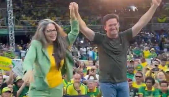 Imagem de Com presença de Roma e Raissa, Bolsonaro oficializa candidatura à reeleição a presidente