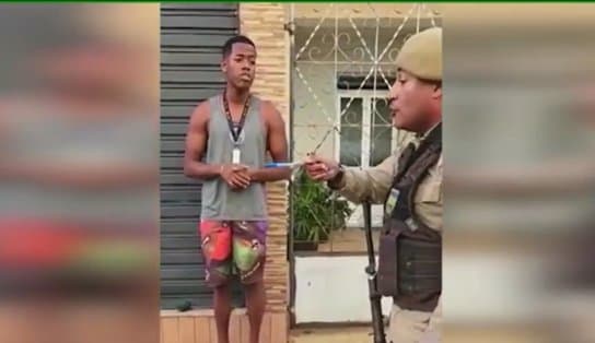 Imagem de Filho de PM, estudante diz ter sido agredido após desobedecer agentes da Operação Apolo em Salvador; vídeos mostram tudo 