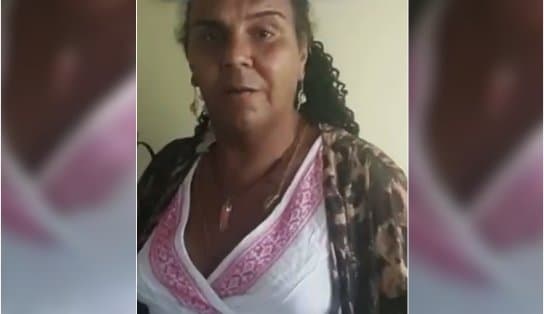 Imagem de Mãe de santo apontada por fazer ritual em escola na Bahia diz estar sofrendo ameaças de morte e denuncia "crentes" 