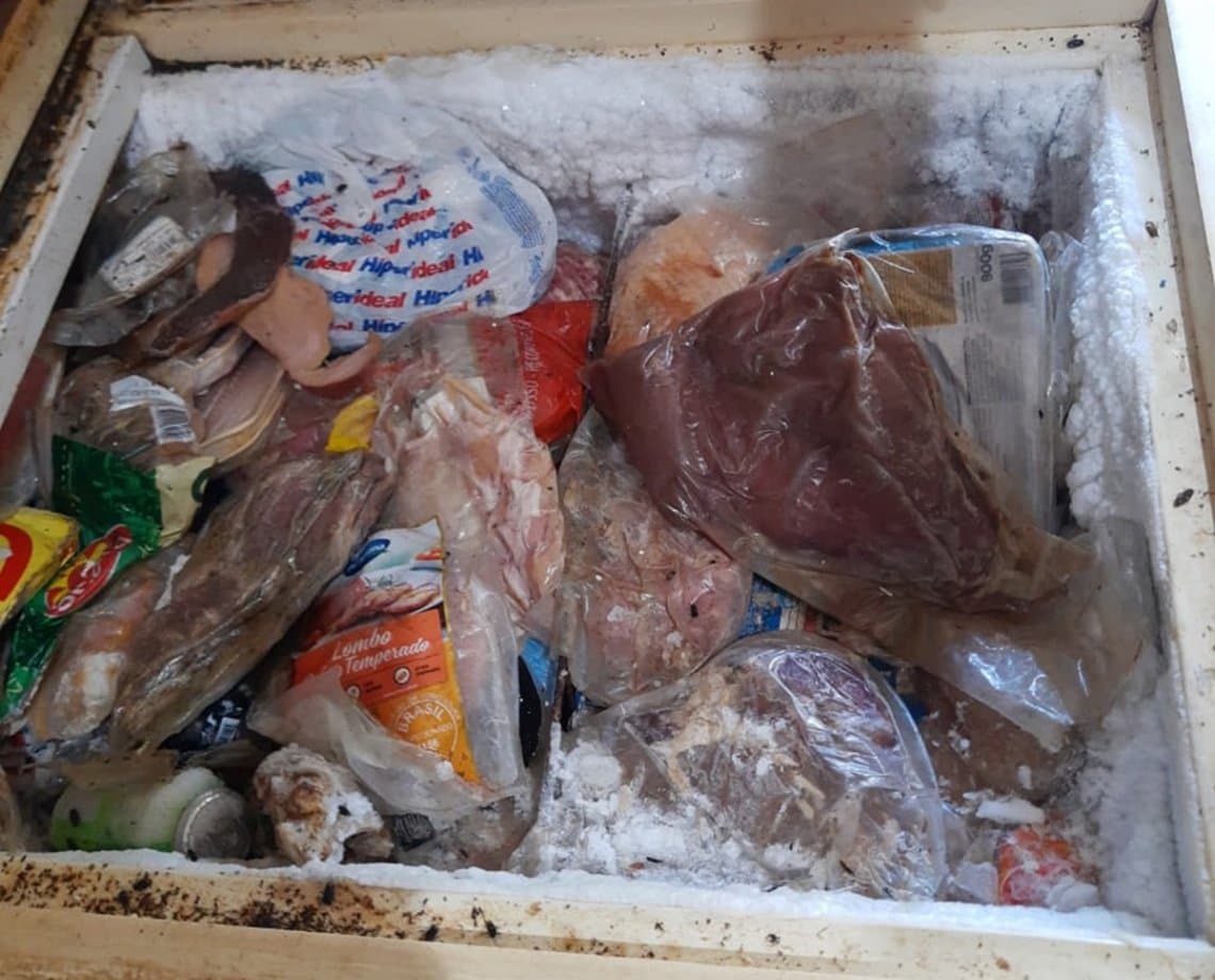 Polícia acha uma tonelada de carne fora da validade em Salvador