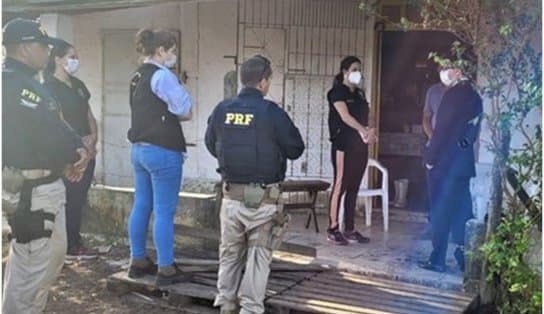 Imagem de Mesma comida dos animais, folga a cada 15 dias e humilhações: desesperado, casal que viu anúncio de trabalho na internet foge e aciona PRF na Bahia 