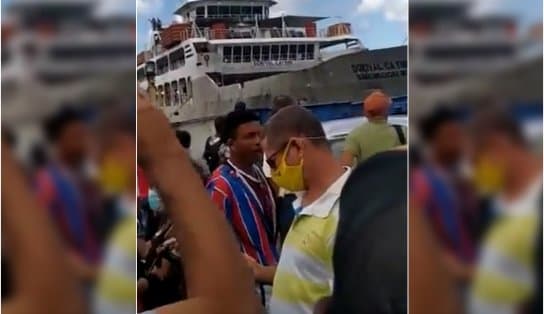 Imagem de Duas embarcações do ferry se chocam em Salvador, dizem passageiros; empresa nega e dá outra versão  