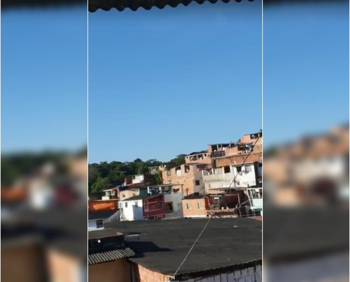 Moradores gravam tiroteio entre PM e traficantes do CV no Nordeste de Amaralina, em Salvador; assista  