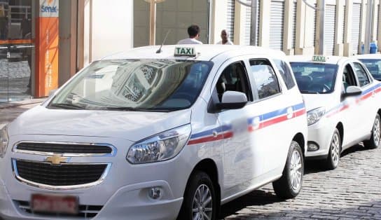 Imagem de Atenção taxista! Auxílio para combustível é depositado nesta terça em sua conta; este mês são R$ 2 mil  