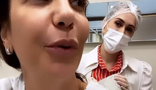 Imagem de Ivete Sangalo inicia tratamento devido à sequela de Covid-19: "quero ficar muito cabeludinha para vocês"