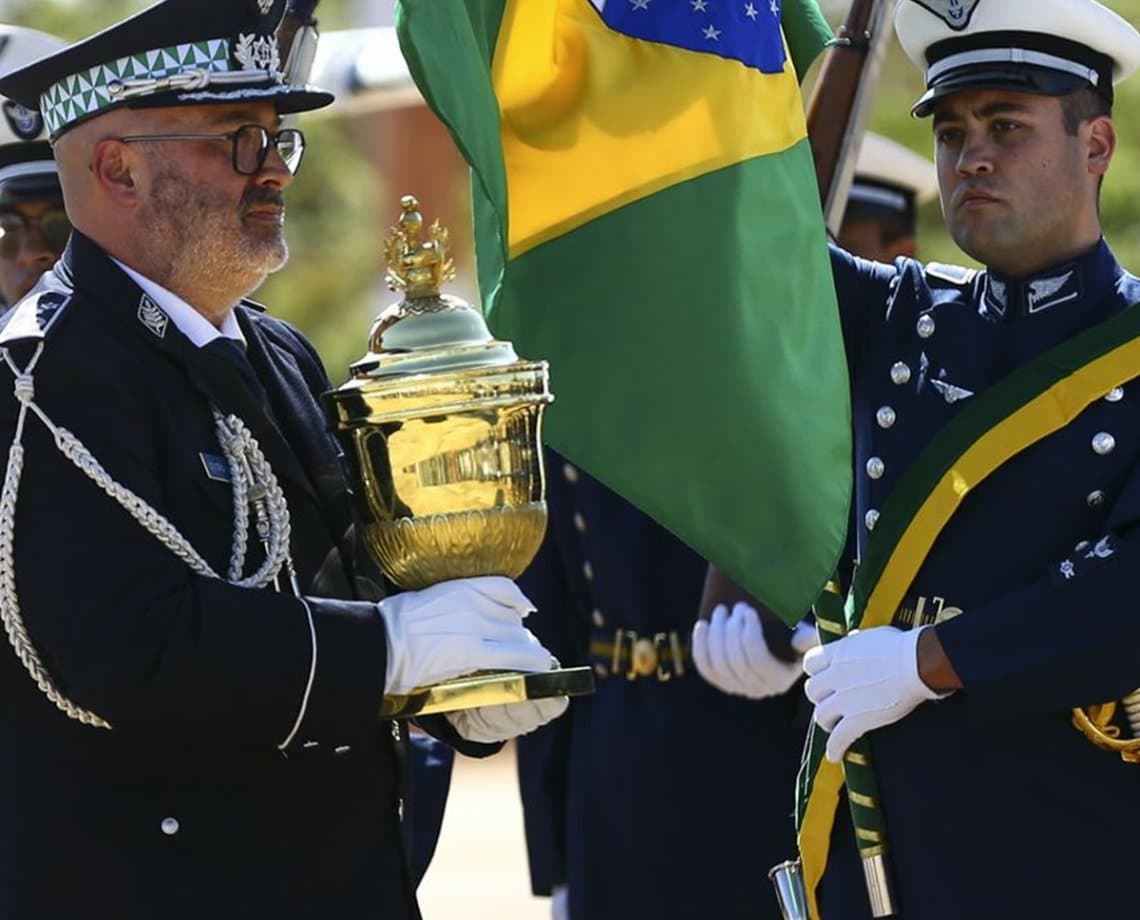 Coração de D. Pedro I chega ao Brasil para comemorações do 7 de setembro