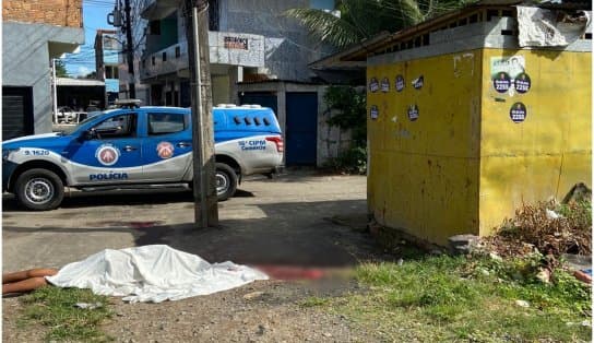 Imagem de Vendedor de queijo é morto com tiros de arma longa e tem rosto desfigurado no Subúrbio de Salvador  