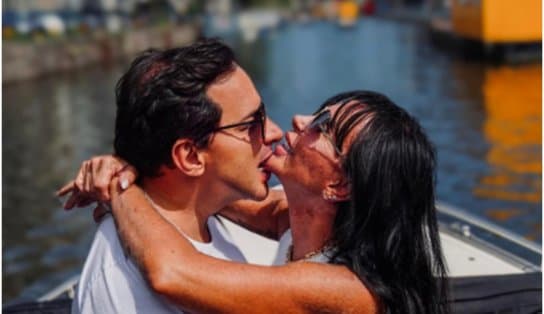 Imagem de Gretchen revela ter feito rejuvenescimento íntimo e celebra: ‘Meu marido adora’