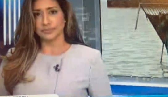 Imagem de "Moscou": apresentadora de telejornal engole inseto durante transmissão ao vivo; veja vídeo