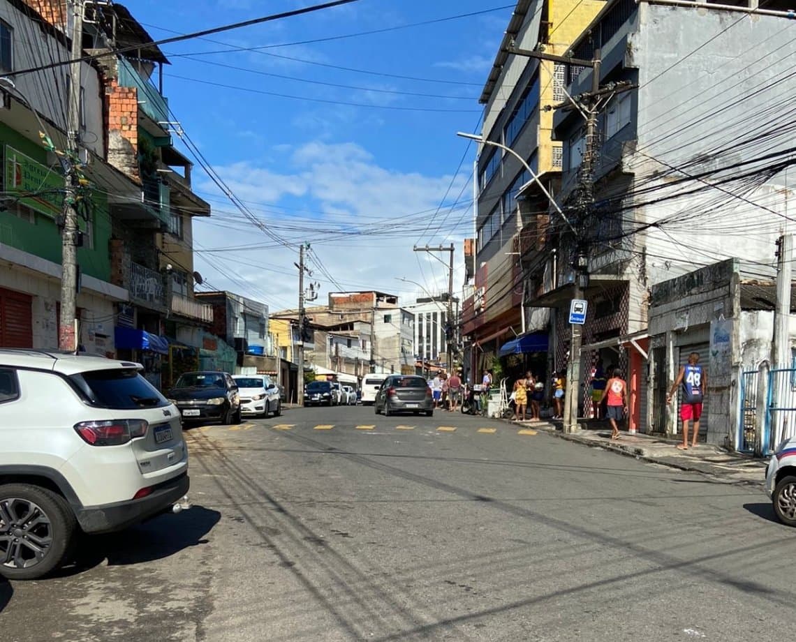 Tiroteio intenso entre traficantes leva pânico e medo aos moradores do Engenho Velho da Federação