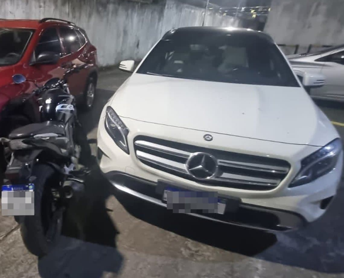 Polícia prende quadrilha que tinha dois carros de luxo roubados em Salvador  