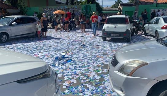 Imagem de É a "festa da democracia": Salvador registra aglomerações, muita sujeira nas ruas e vários crimes eleitorais