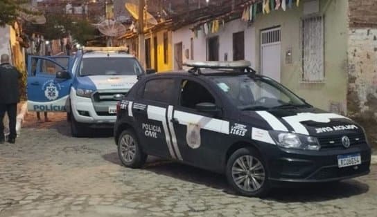 Imagem de Foragido, traficante de drogas é preso em casa de familiares no interior da Bahia