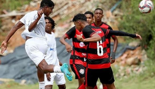 Imagem de Bahia diz que vai acionar dirigente do Vitória no Juizado de Menores por agressão verbal em Ba-Vi sub-15