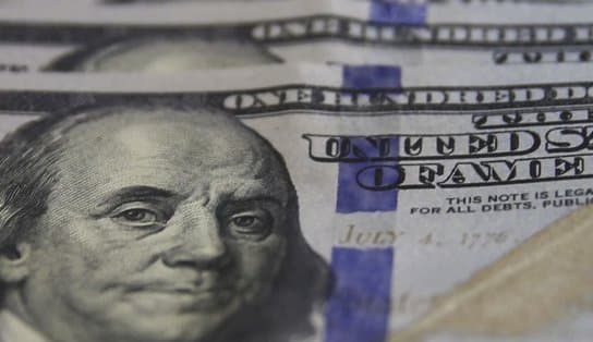 Imagem de Pensando em viajar? Dólar caiu para R$ 5,30